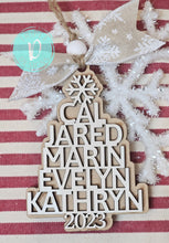 Load image into Gallery viewer, Personalized Family Tree Ornament
