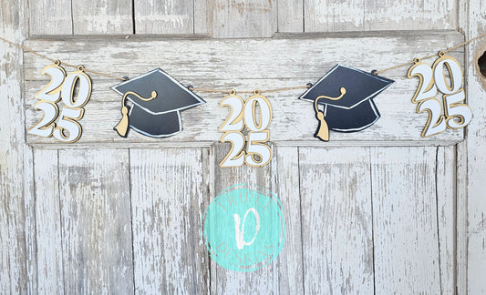 2025 with Cap / Garland / 2025 / Graduation Decor / Cake Topper / Vase Decor / Grad / Party